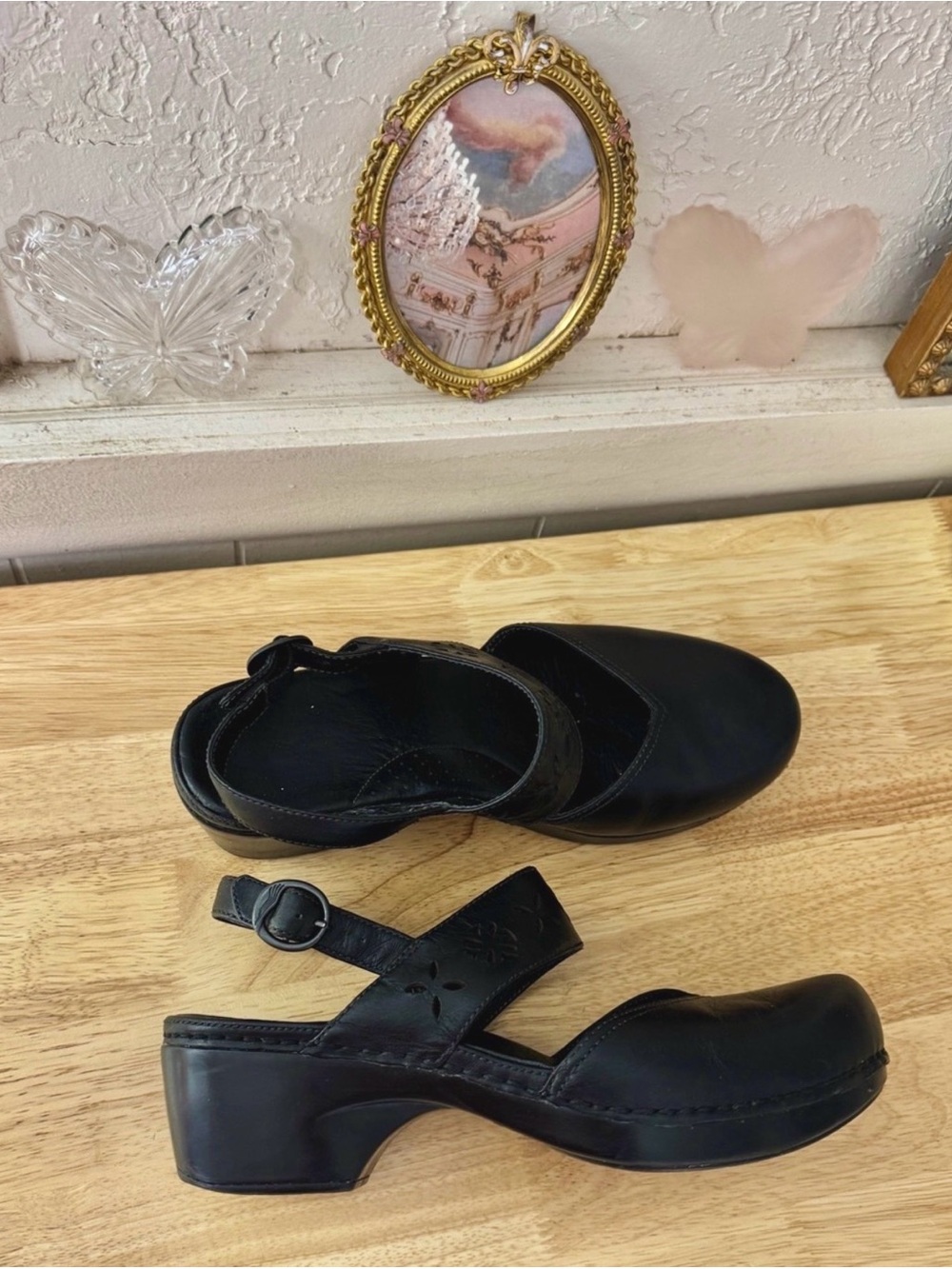 Dansko Black Leather Mary Jane Clog Sandals EU 40 Floral Cutout Comfort Shoes - Picture 2 of 15